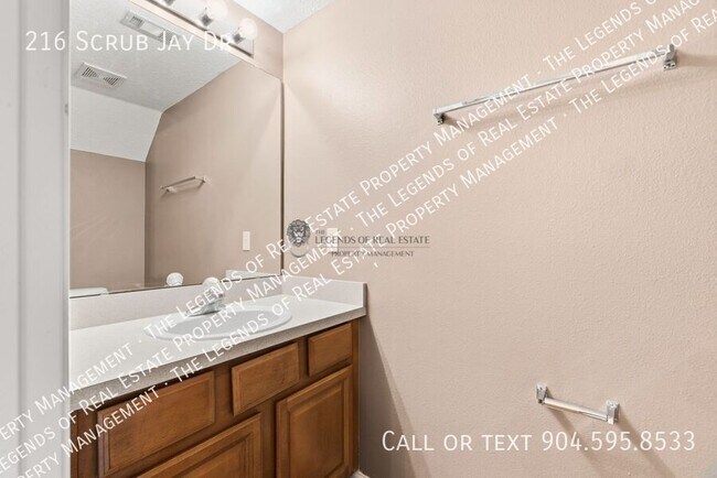 Building Photo - 216 Scrub Jay Dr