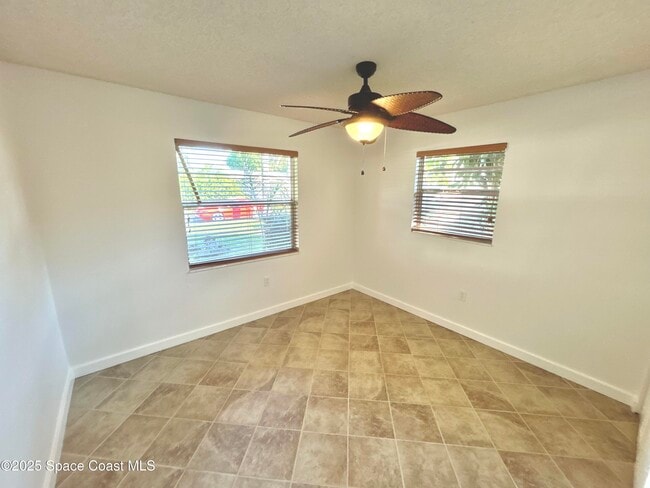 Building Photo - 401 Sea Horse Ave