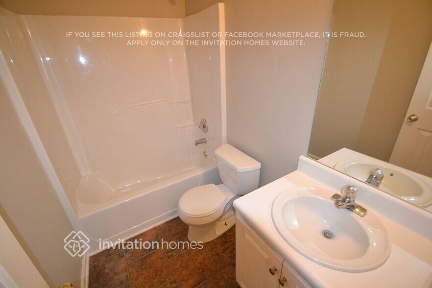 Building Photo - 2604 Carolina Ct