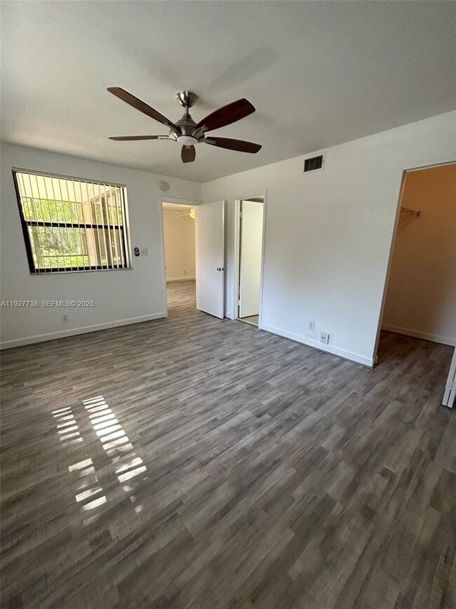 Building Photo - 10105 W Sunrise Blvd