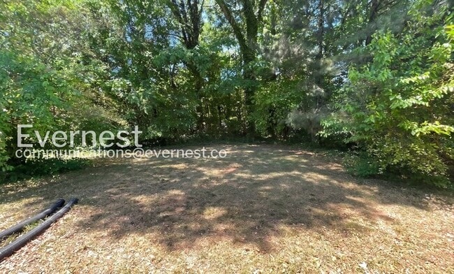 Building Photo - 1935 Lathrop St SE