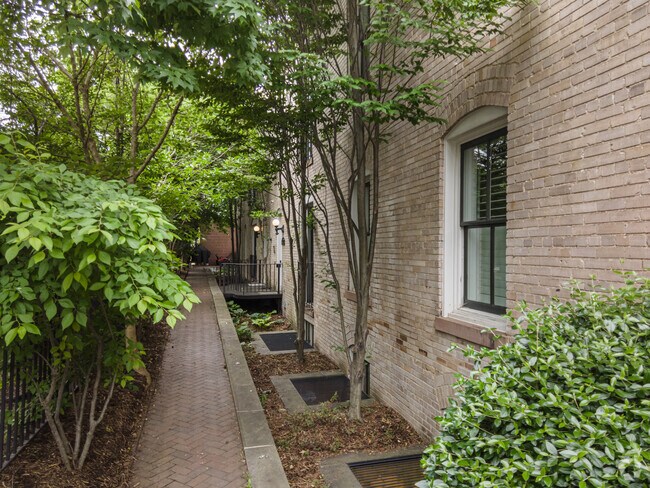 Building Photo - Cromley Lofts