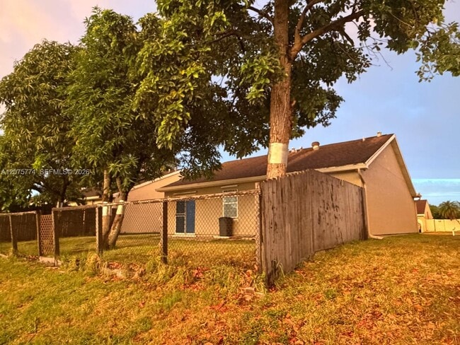 Building Photo - 22979 N Sandalfoot Blvd