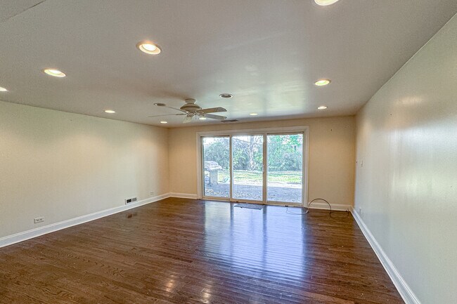 Building Photo - 9107 Samoset Trail