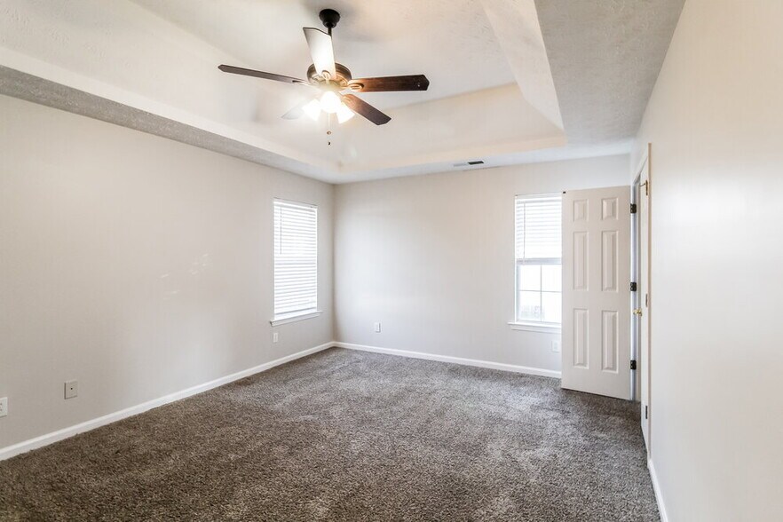 Building Photo - 670 Compton Ln