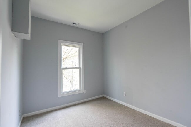 Building Photo - 2 bd for rent