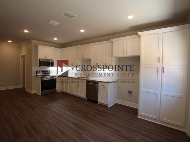 Building Photo - Luxury 3 Bedroom 2 Bath Townhomes in Bullard ISD!