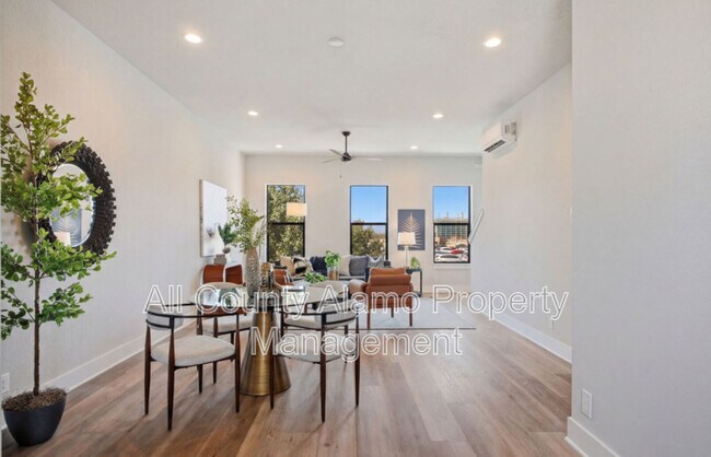 Building Photo - 7930 Kennedy Hill Dr