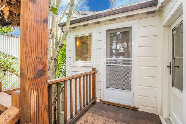 Building Photo - 784 Clementina St