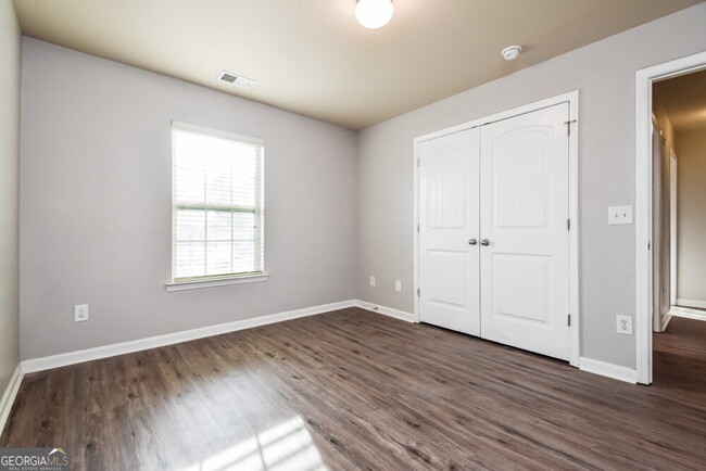 Building Photo - 118 Cassady Ln