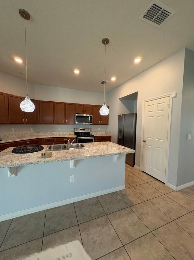Building Photo - 4751 Maplewild Ln.