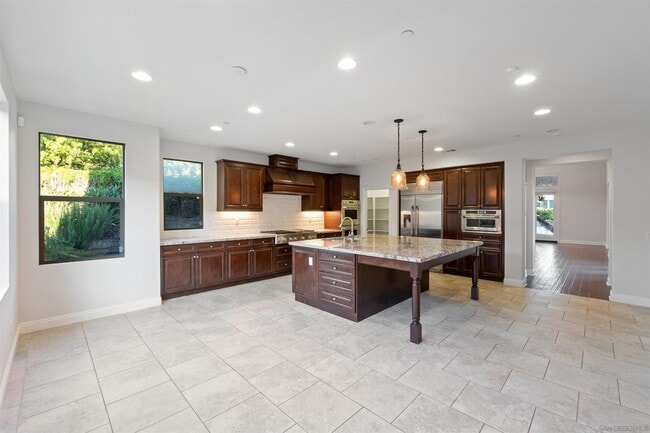 Building Photo - 768 Normandy Rd