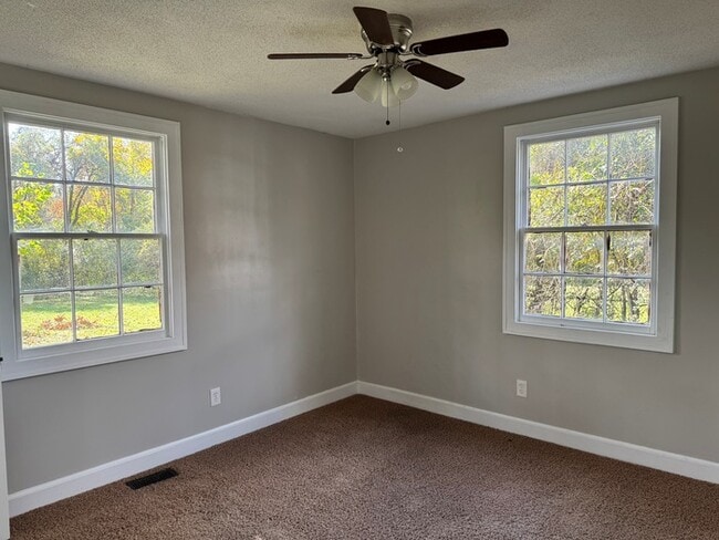 Building Photo - 2313 Lynn Rd NW