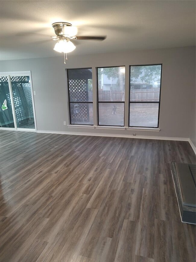 Building Photo - 1208 Gingerlily Cove