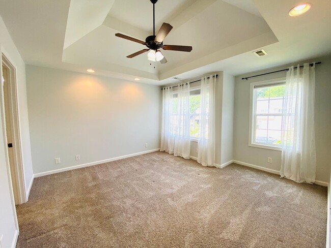 Building Photo - 1194 Eagle's Bluff Dr