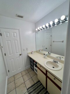 Building Photo - 1617 Long Ridge Ct