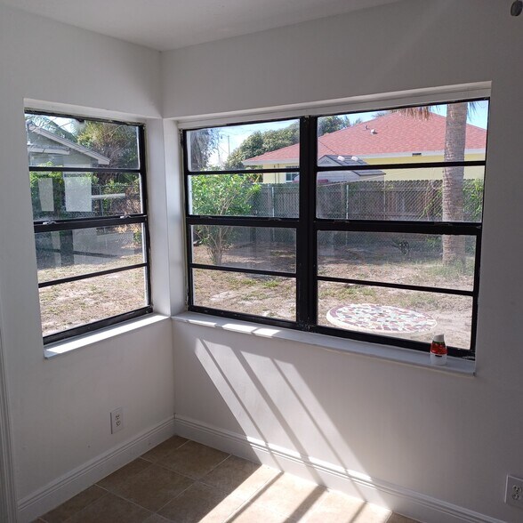 Bedroom - 618 58th St