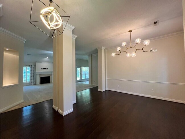 Building Photo - 5408 W Redbud St