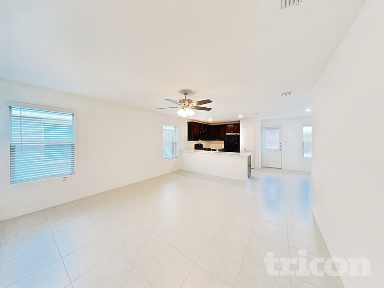 Building Photo - 812 Odlozil Ln