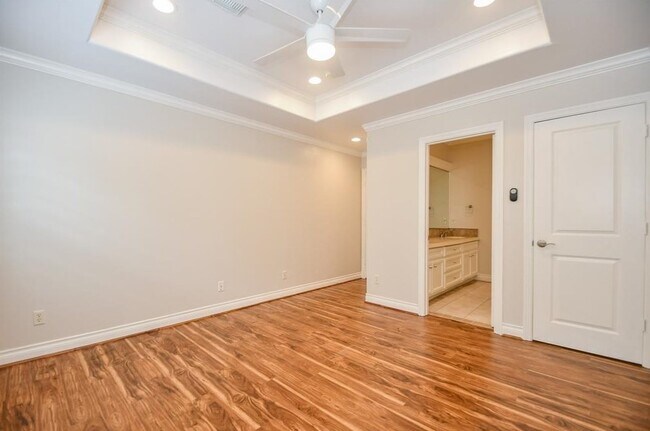 Building Photo - 7626 E Jordan Cove