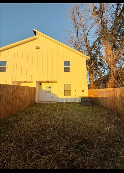 Building Photo - 3609 Cleveland St