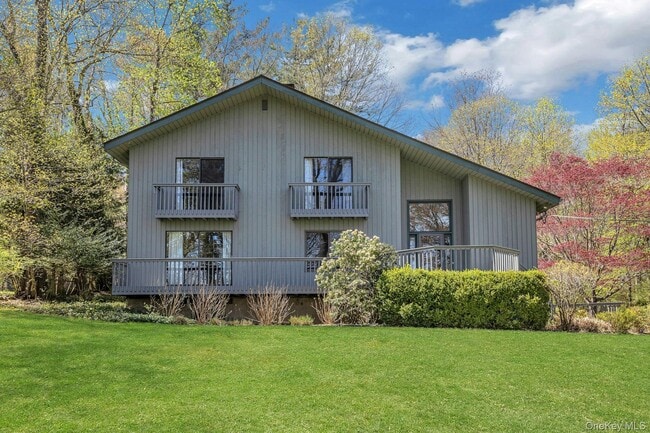 Building Photo - 68 Lake Shore Dr