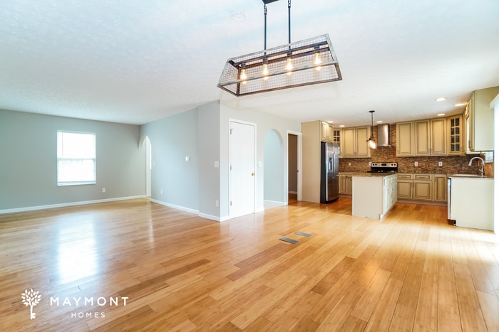 Building Photo - 1335 Telham Ct