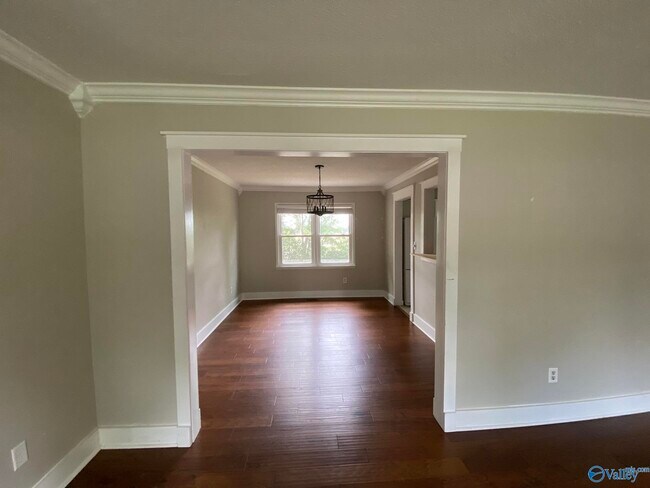 Building Photo - 12122 Chicamauga Trail SE