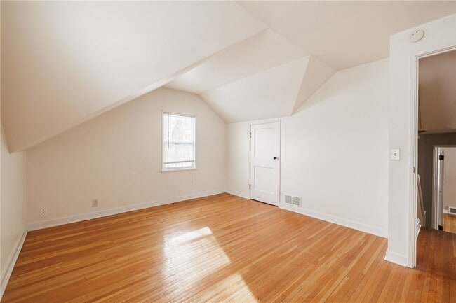 Building Photo - 131 Edgemont Rd