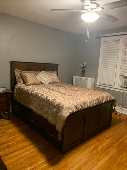 Bedroom - 520 Cinnaminson Ave