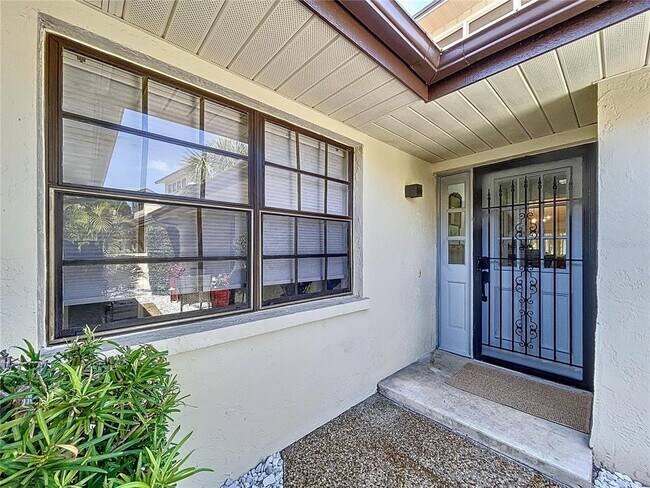 Building Photo - 4646 La Jolla Dr
