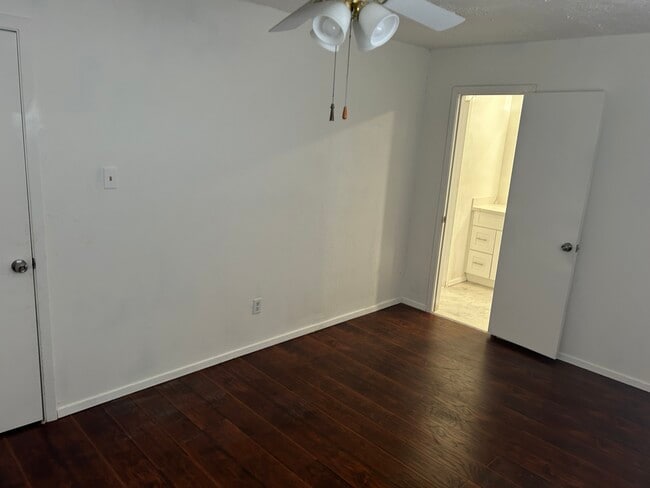 Building Photo - 2714 Spring Pl Dr