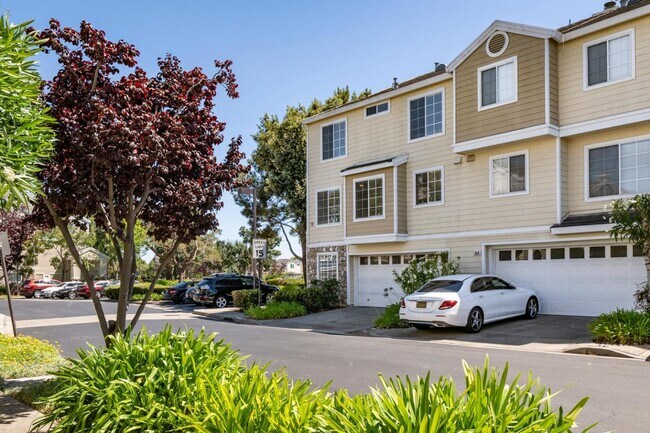 Building Photo - 356 Meridian Dr