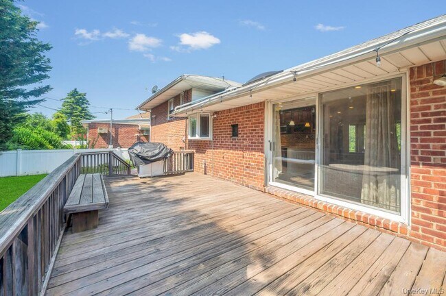 Building Photo - 51 Bellwood Dr