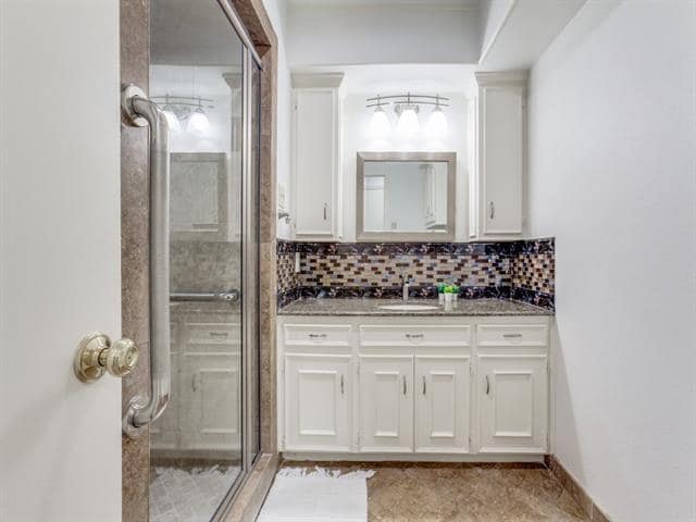 Building Photo - 6608 Robin Willow Ct