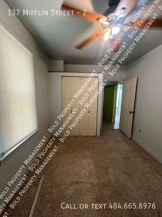 Building Photo - 137 Mifflin St