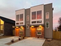 Building Photo - 410 E 16th St