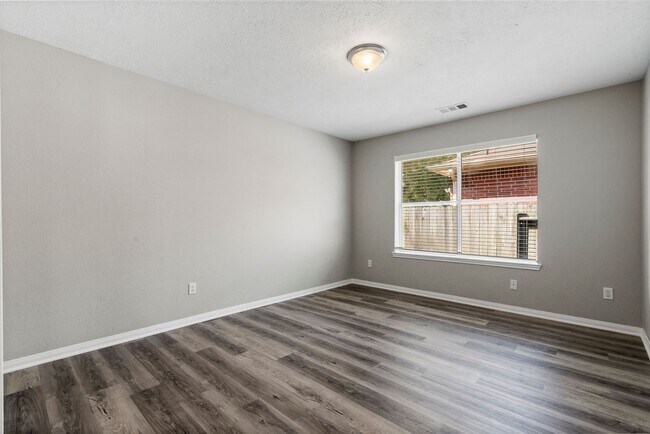 Building Photo - 20418 Cherry Haven Cir