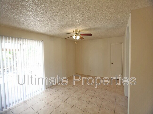 Building Photo - 6043 N 71st Ln