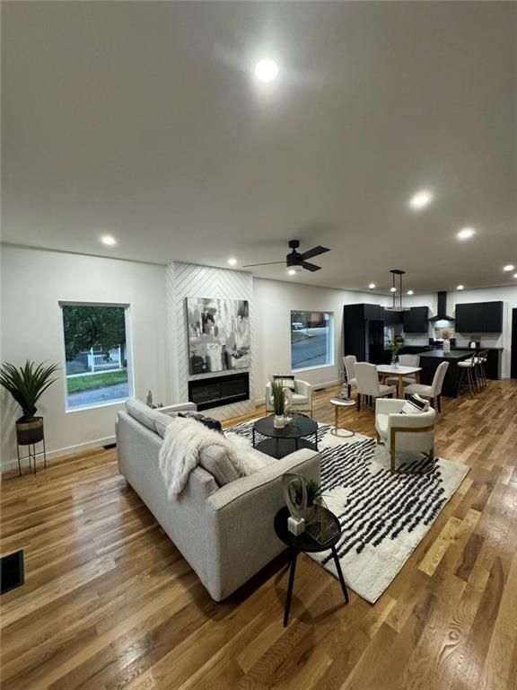 Building Photo - 1065 Hubbard St SW