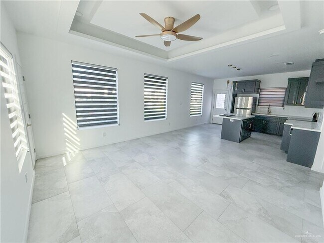 Building Photo - 15 Cassandra St