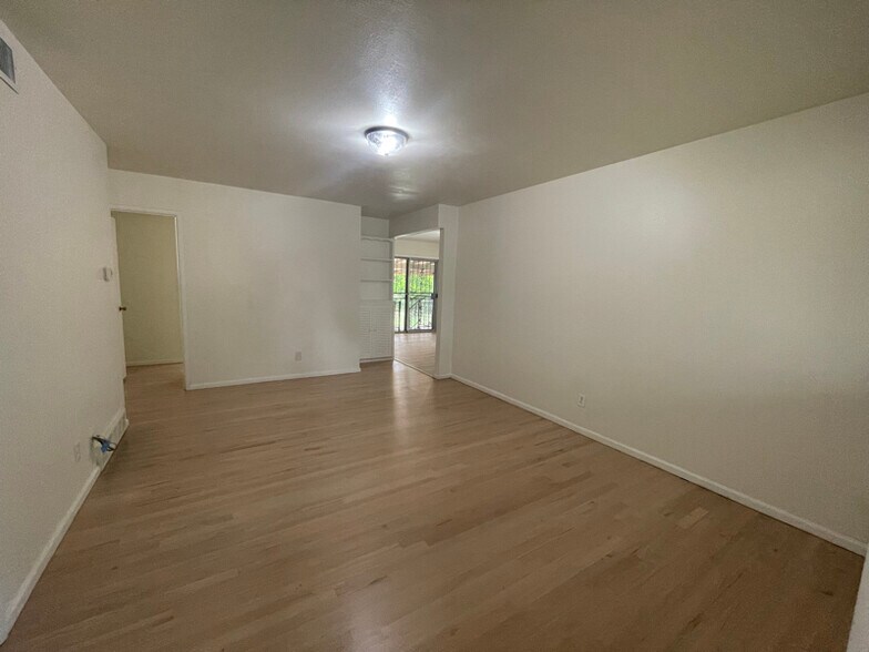 Building Photo - 9317 Rustown Dr