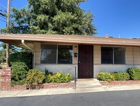 Building Photo - 301 Poplar St