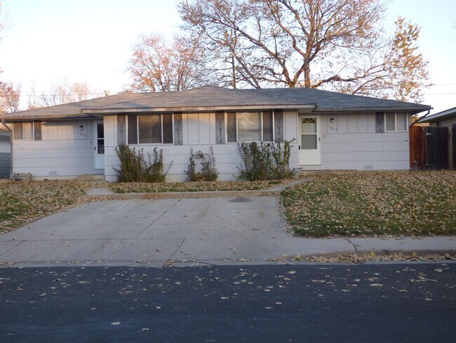 Building Photo - 1079-1083 Winona Drive