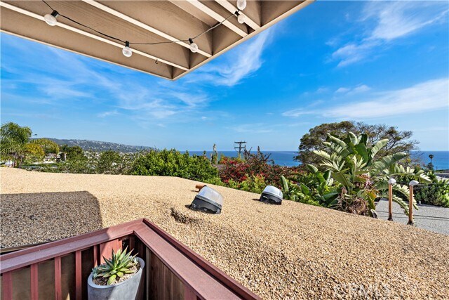 Building Photo - 290 La Brea St