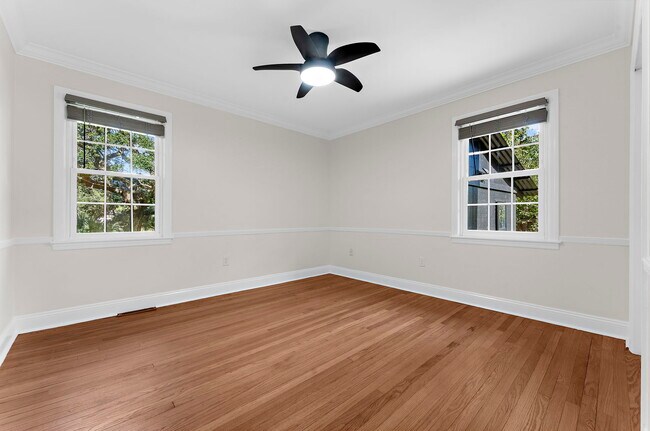 Building Photo - 774 Creekside Dr