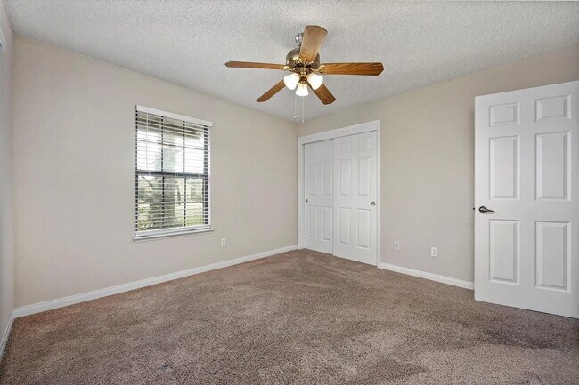 Building Photo - Beautiful 3 Bedroom, 2 Bathroom Home with Spacious Yard!