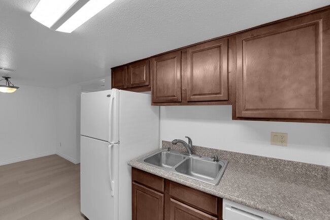 Building Photo - 4921 Indian River Dr