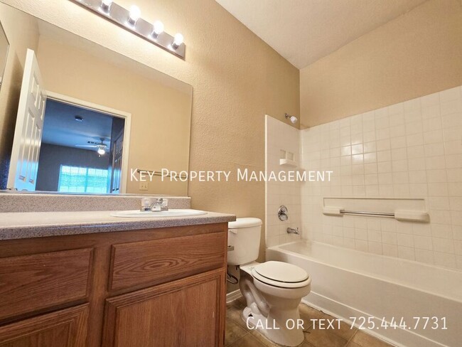 Building Photo - 2 BR CONDO IN GATED COMMUNITY W/ POOL AND ...