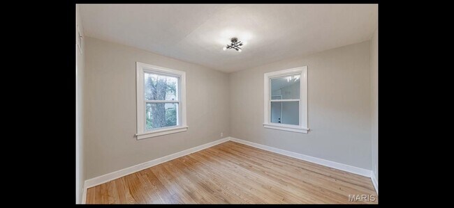 Building Photo - 3709 Eminence Blvd